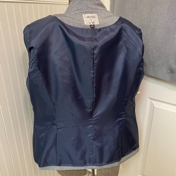 Collections for LE SUIT, two-piece medium blue suit, size 12 - Picture 6 of 12